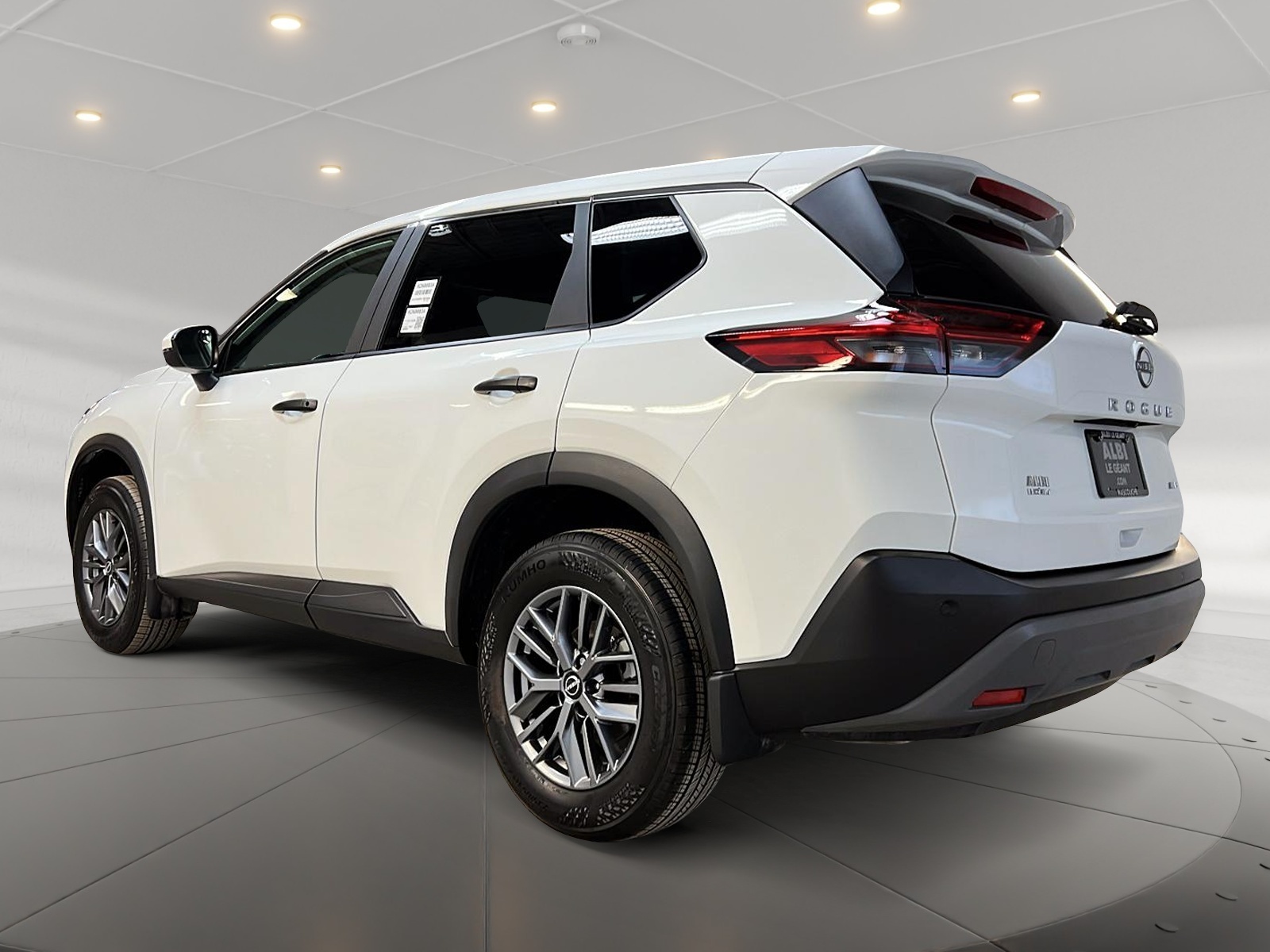 Nissan Rogue S 4RM 2023 - image #6