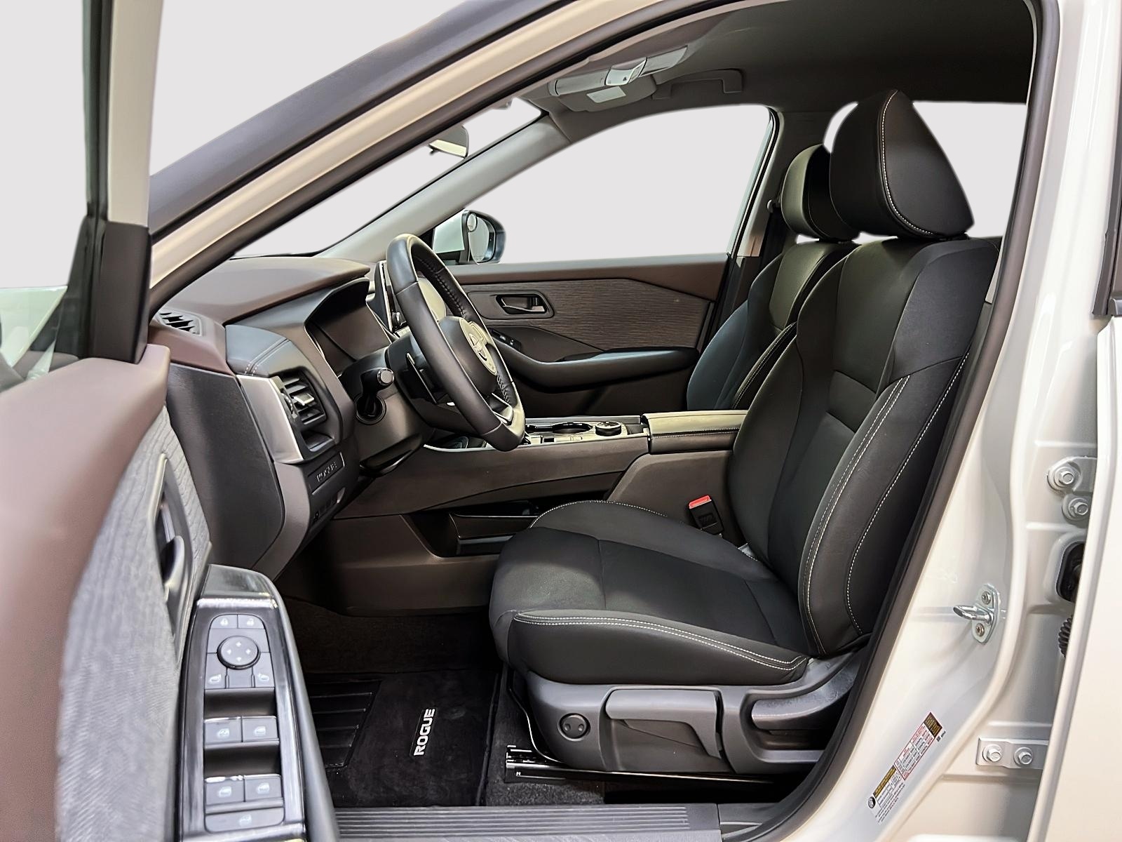 Nissan Rogue S 4RM 2023 - image #7