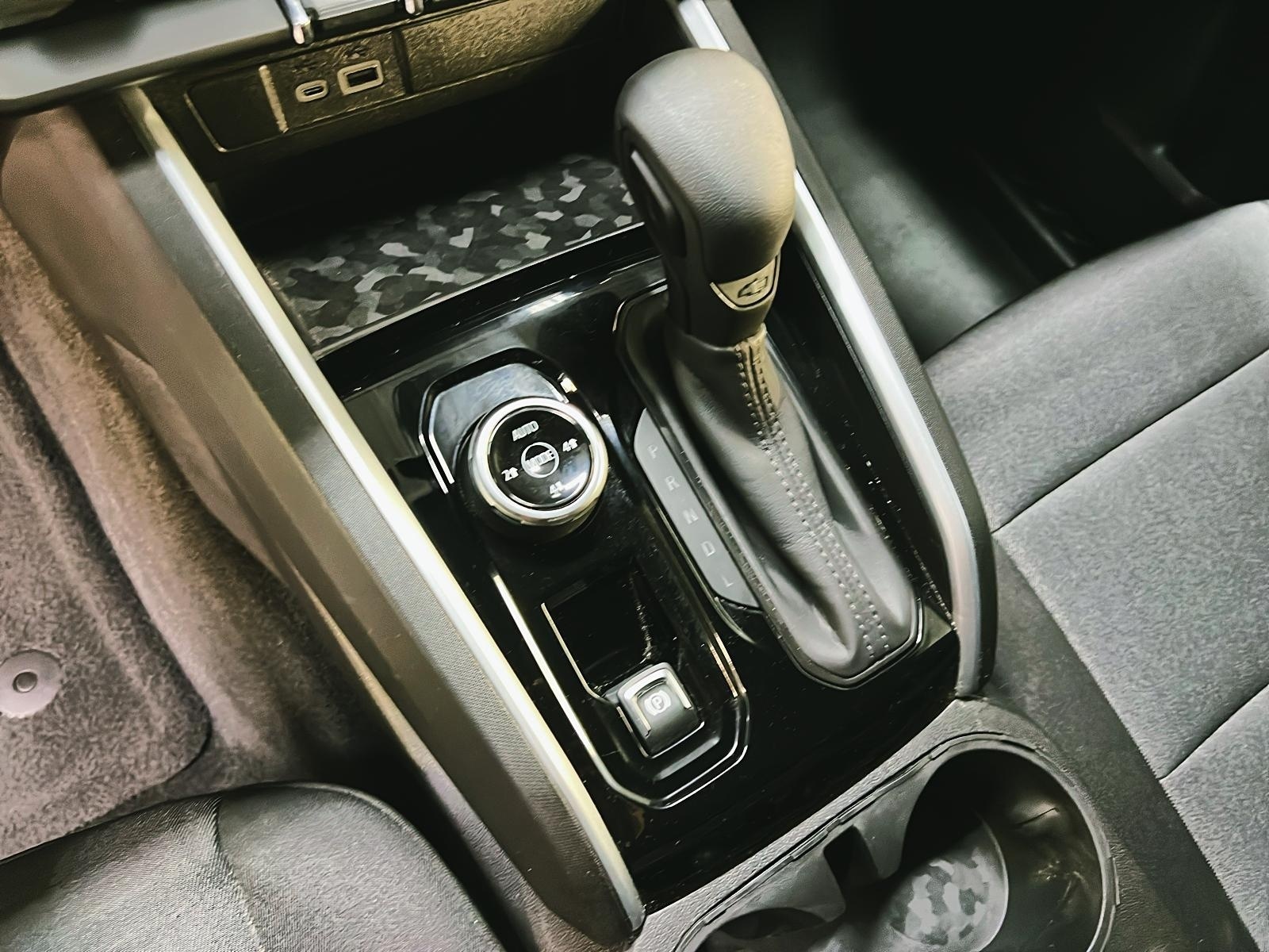 Chevrolet Colorado TRAIL BOSS CREW CAB 4X4 2024 - image #13