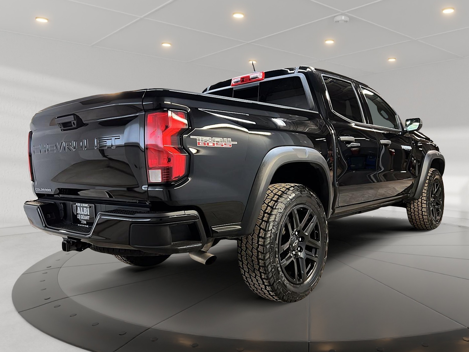 Chevrolet Colorado TRAIL BOSS CREW CAB 4X4 2024 - image #4