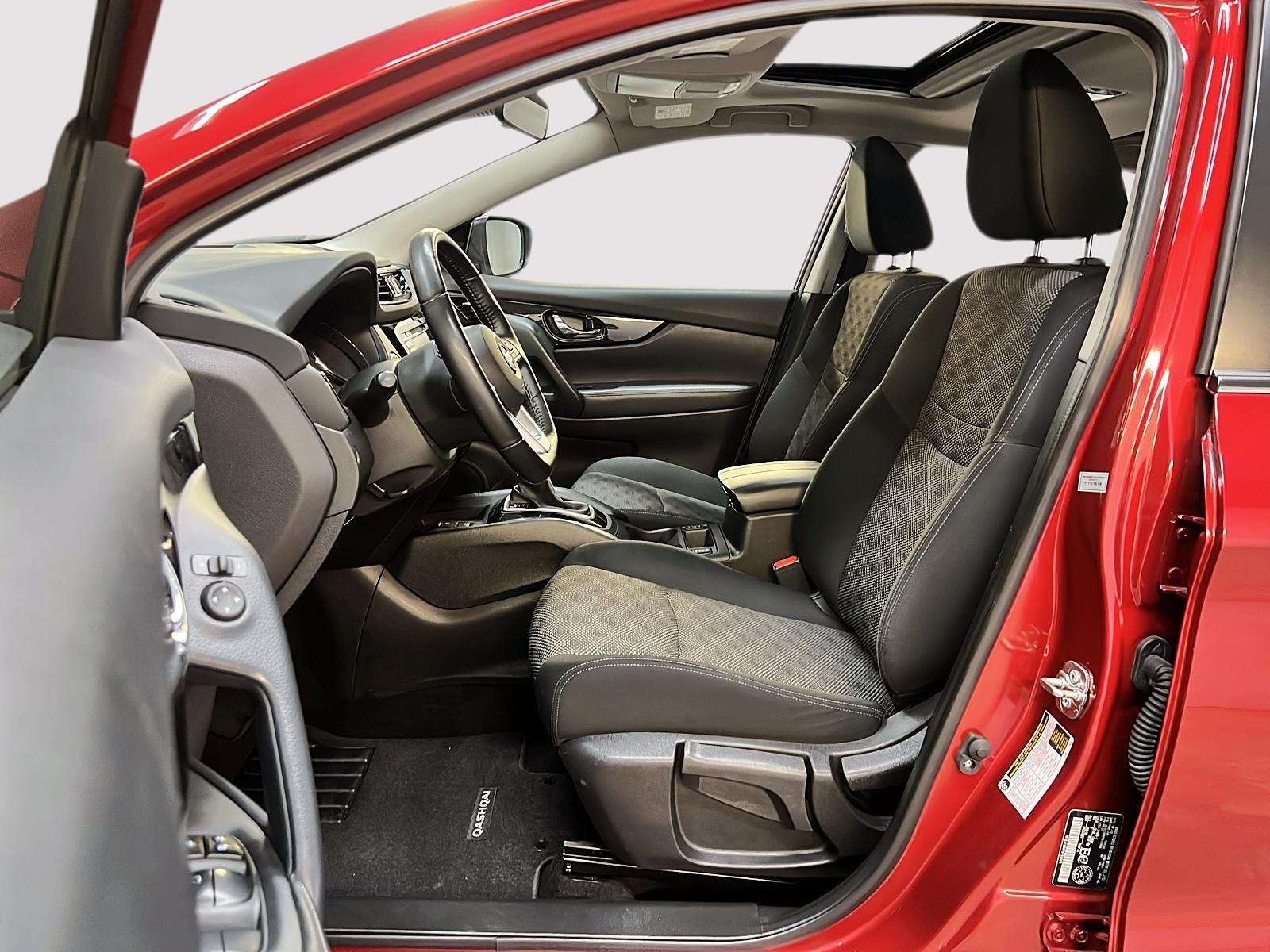 Nissan Qashqai SV TOIT 4RM 2023 - image #7