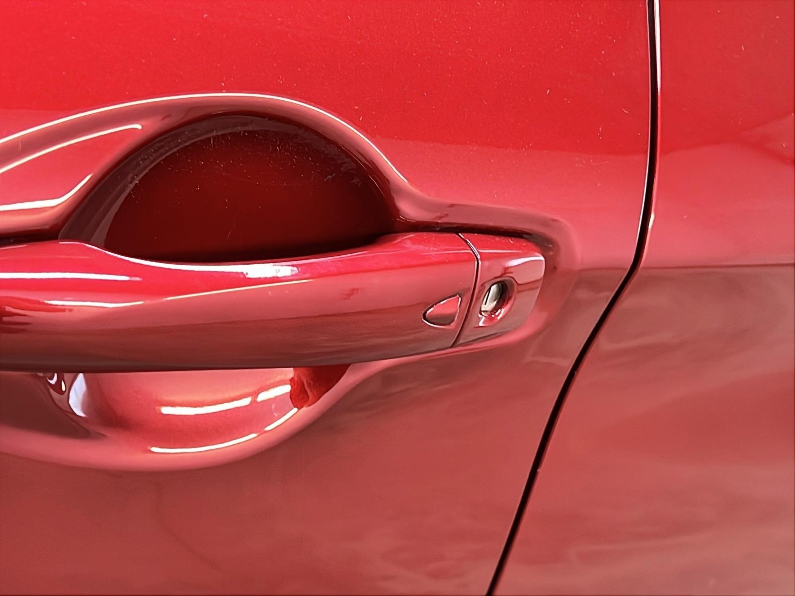 Nissan Qashqai SV TOIT 4RM 2023 - image #25