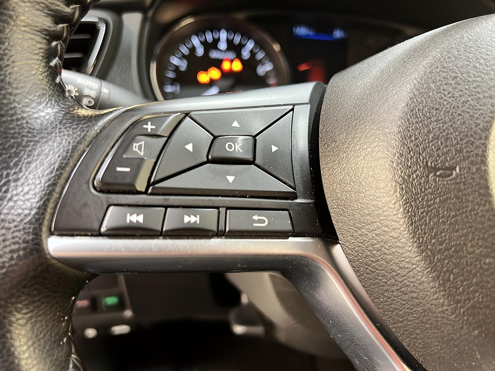 Nissan Qashqai SV TOIT 4RM 2023 - image #21