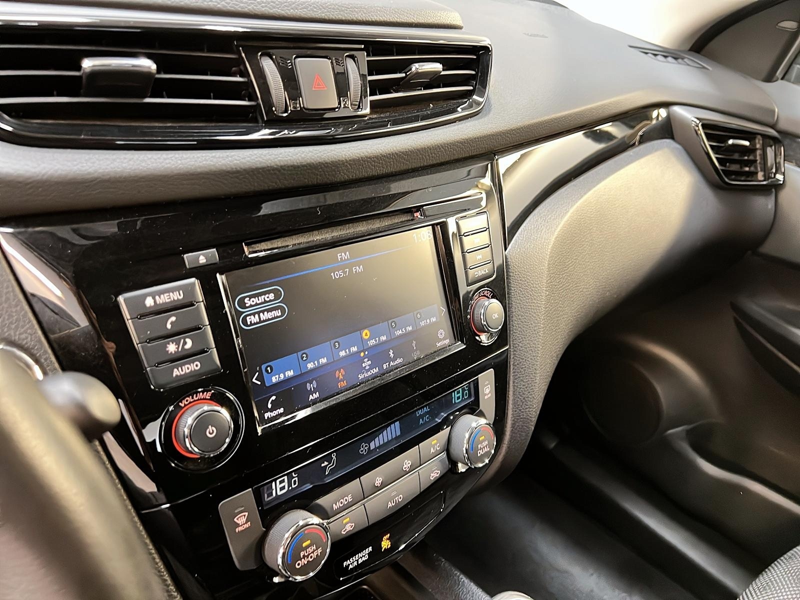 Nissan Qashqai SV TOIT 4RM 2023 - image #17