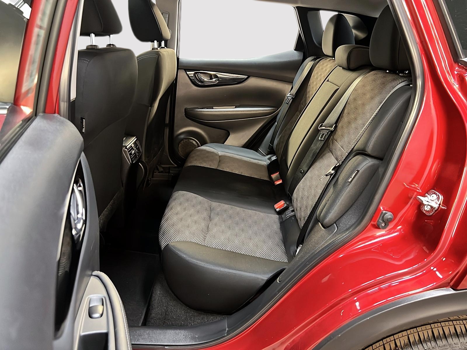 Nissan Qashqai SV TOIT 4RM 2023 - image #9