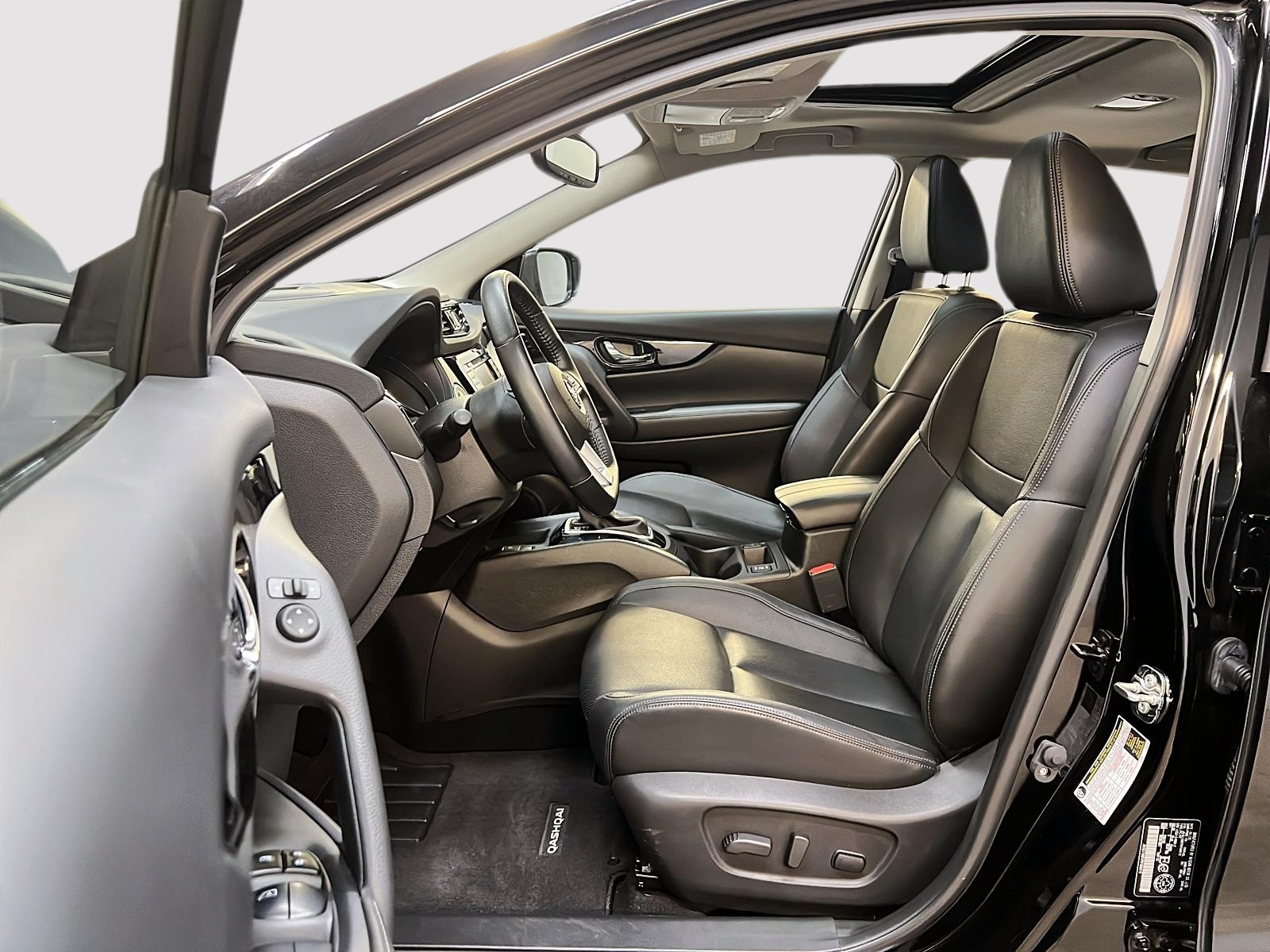 Nissan Qashqai SL PLATINUM CUIR TOIT NAV 4RM 2023 - image #7