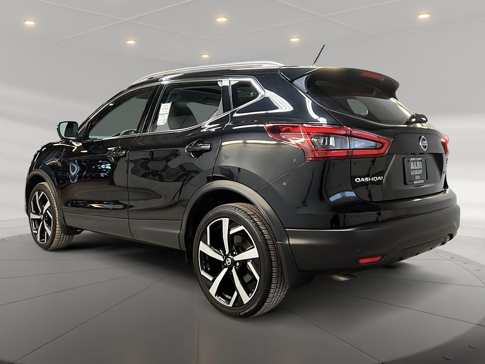 Nissan Qashqai SL PLATINUM CUIR TOIT NAV 4RM 2023 - image #6