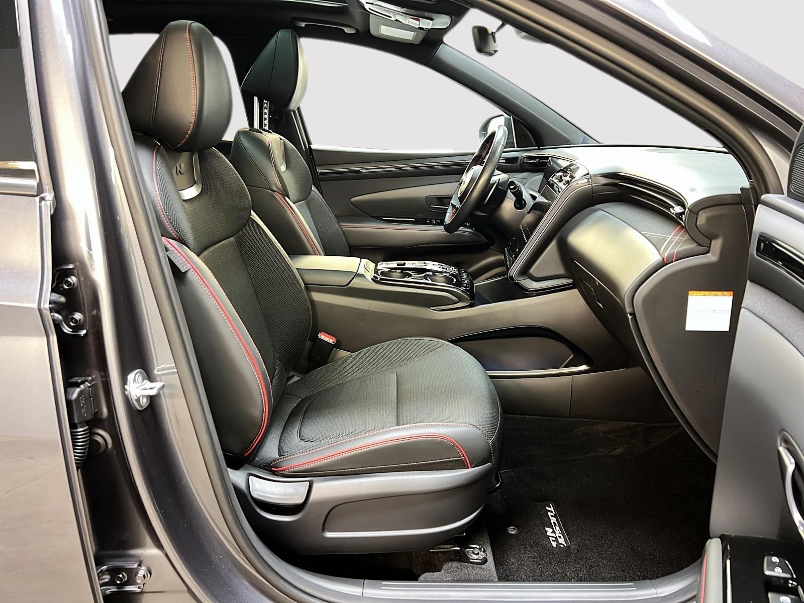 Hyundai Tucson N-LINE HYBRID CUIR TOIT PANO 4RM 2024 - image #8