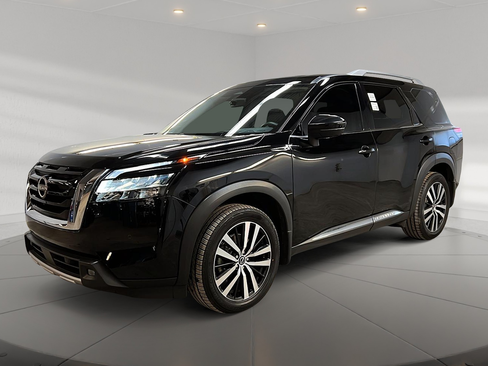 Nissan Pathfinder 2024 - Image #1