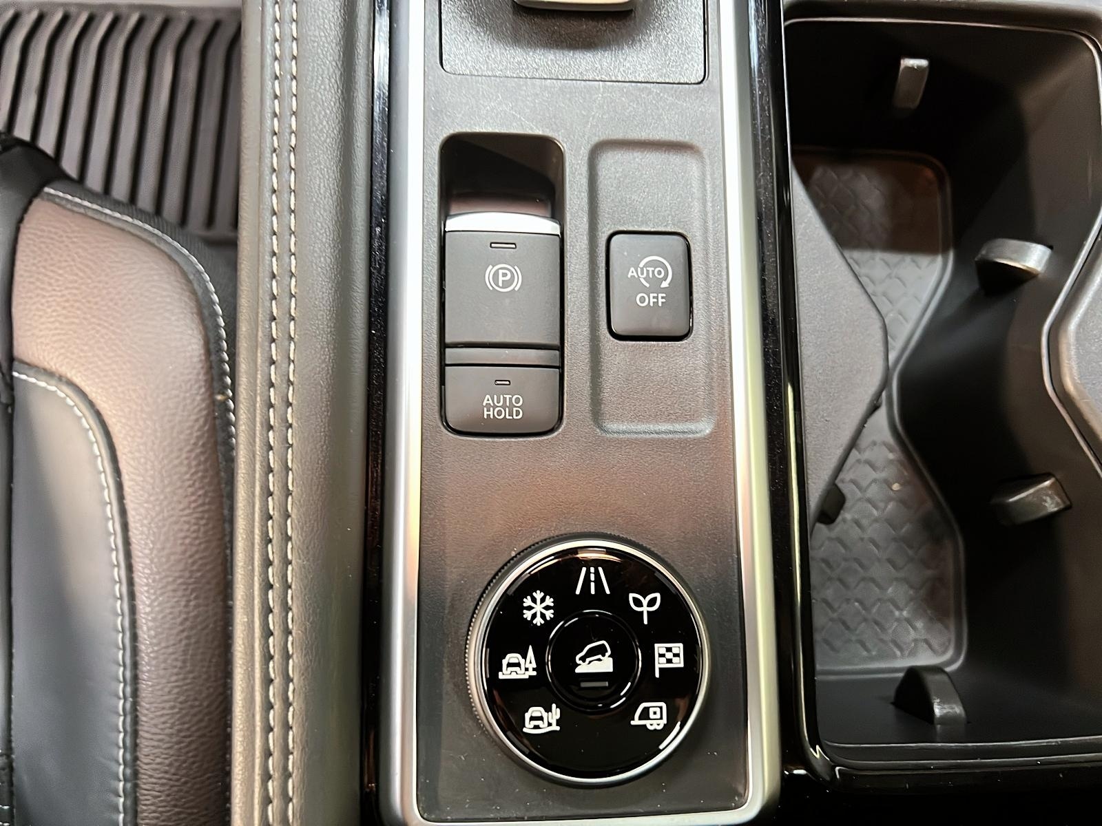 Nissan Pathfinder PLATINUM CUIR TOIT PANO NAV 4RM 2024 - image #16