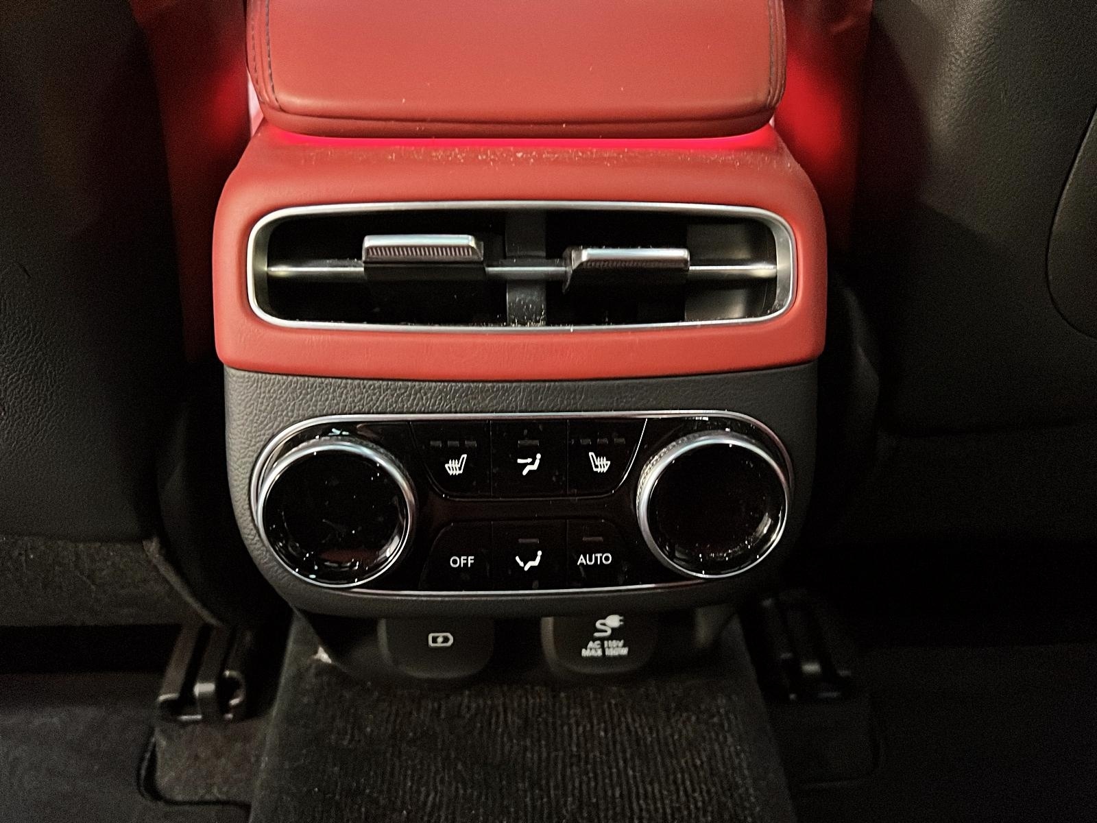 Genesis GV70 2024 - Image #11