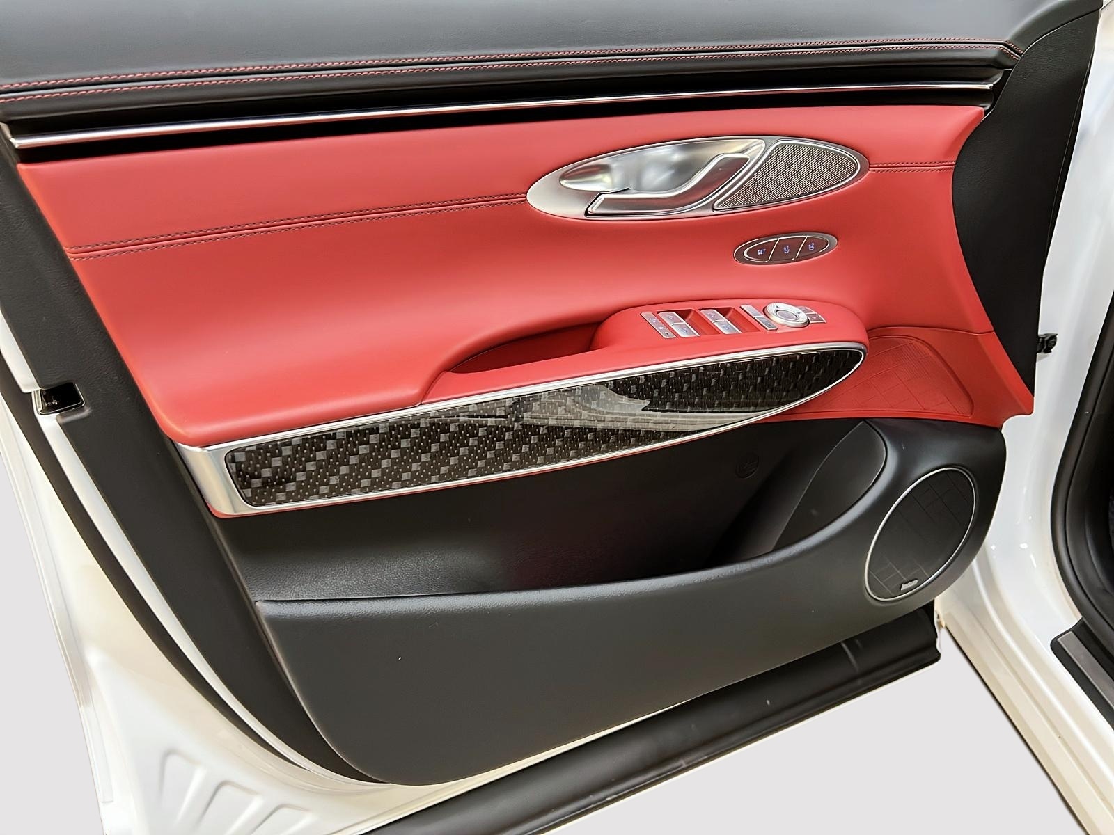 Genesis GV70 SPORT 3.5T CUIR TOIT PANO NAV 4RM 2024 - image #26