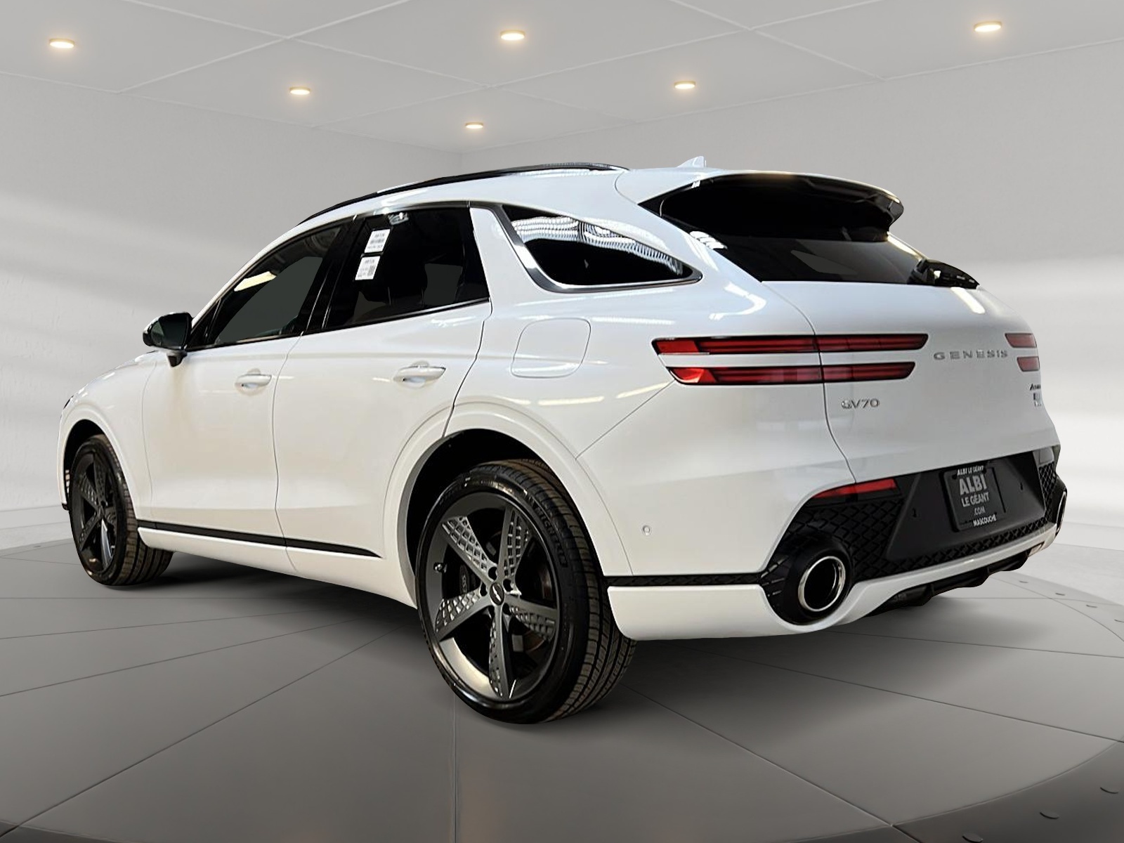 Genesis GV70 SPORT 3.5T CUIR TOIT PANO NAV 4RM 2024 - image #6