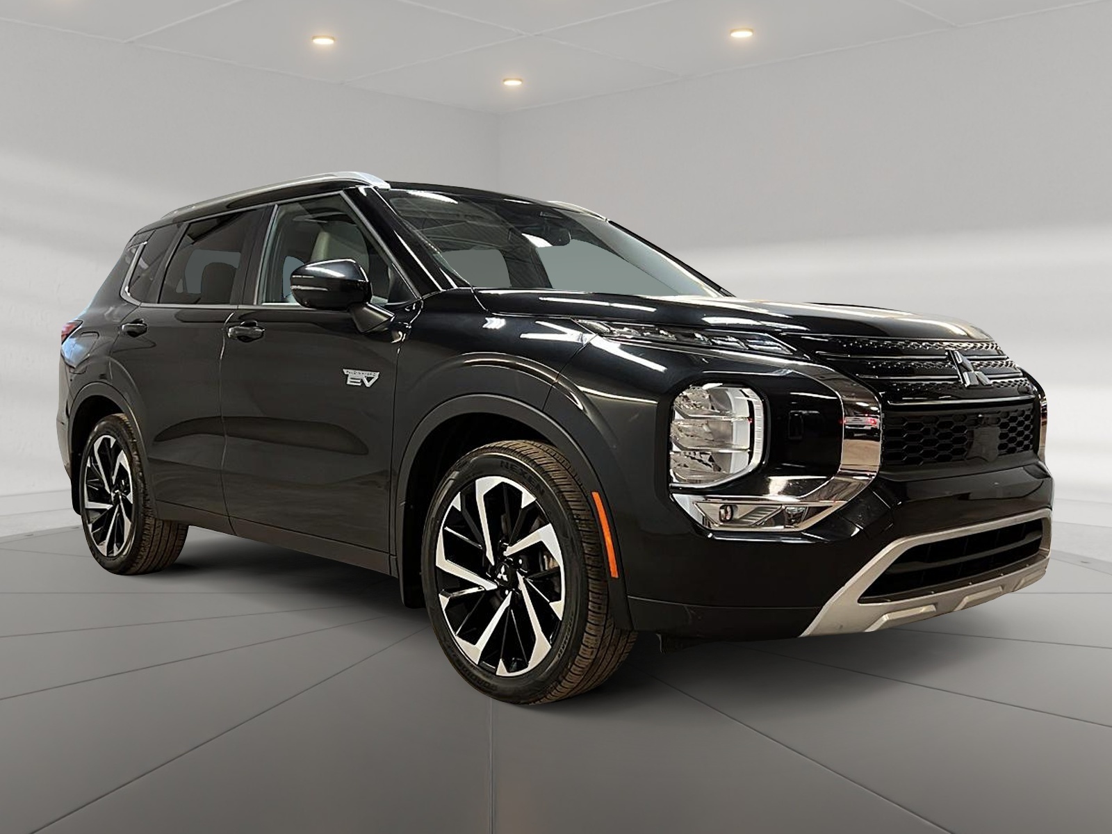 Mitsubishi Outlander 2023 - Image #3