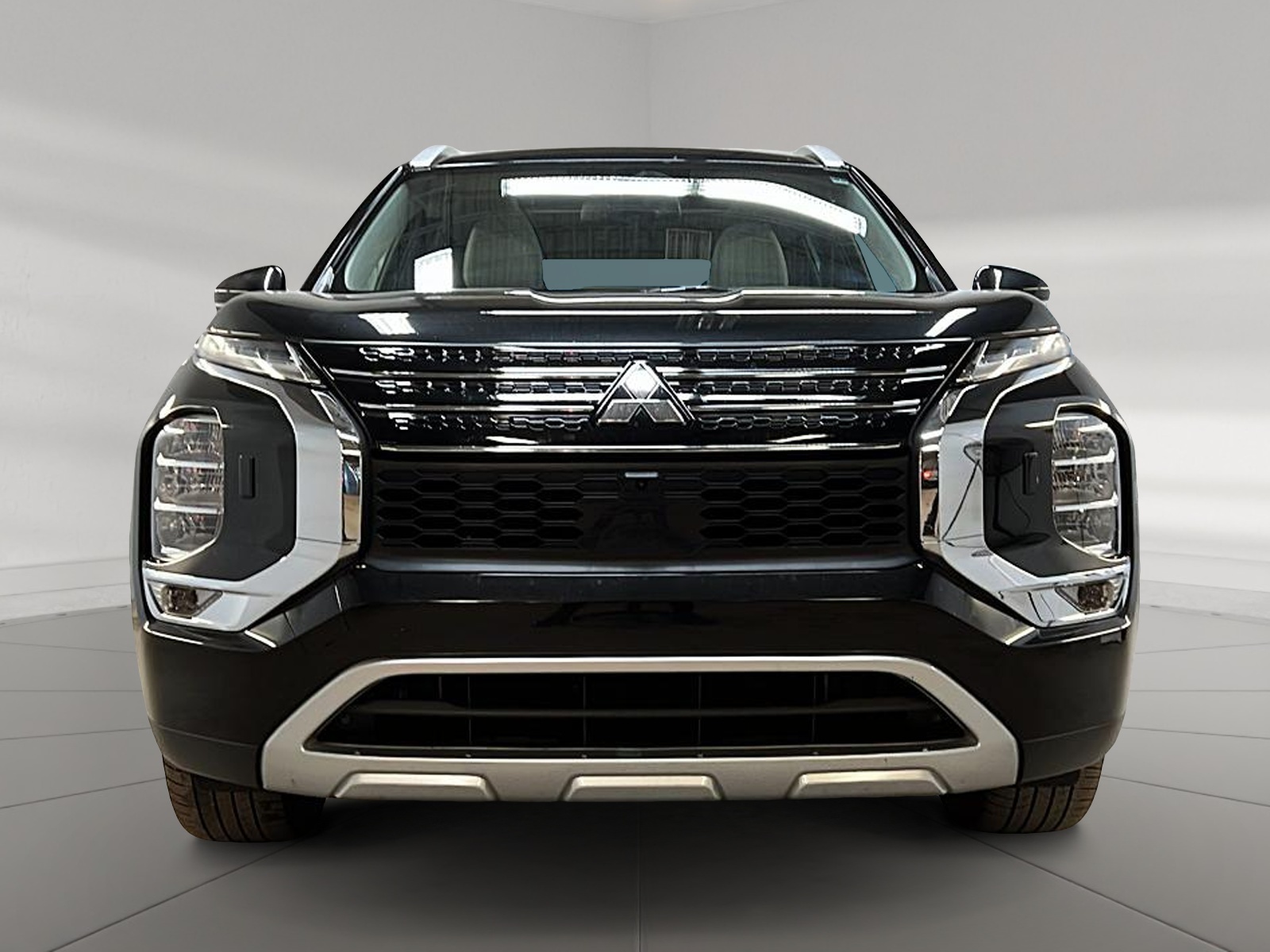 Mitsubishi Outlander 2023 - Image #2