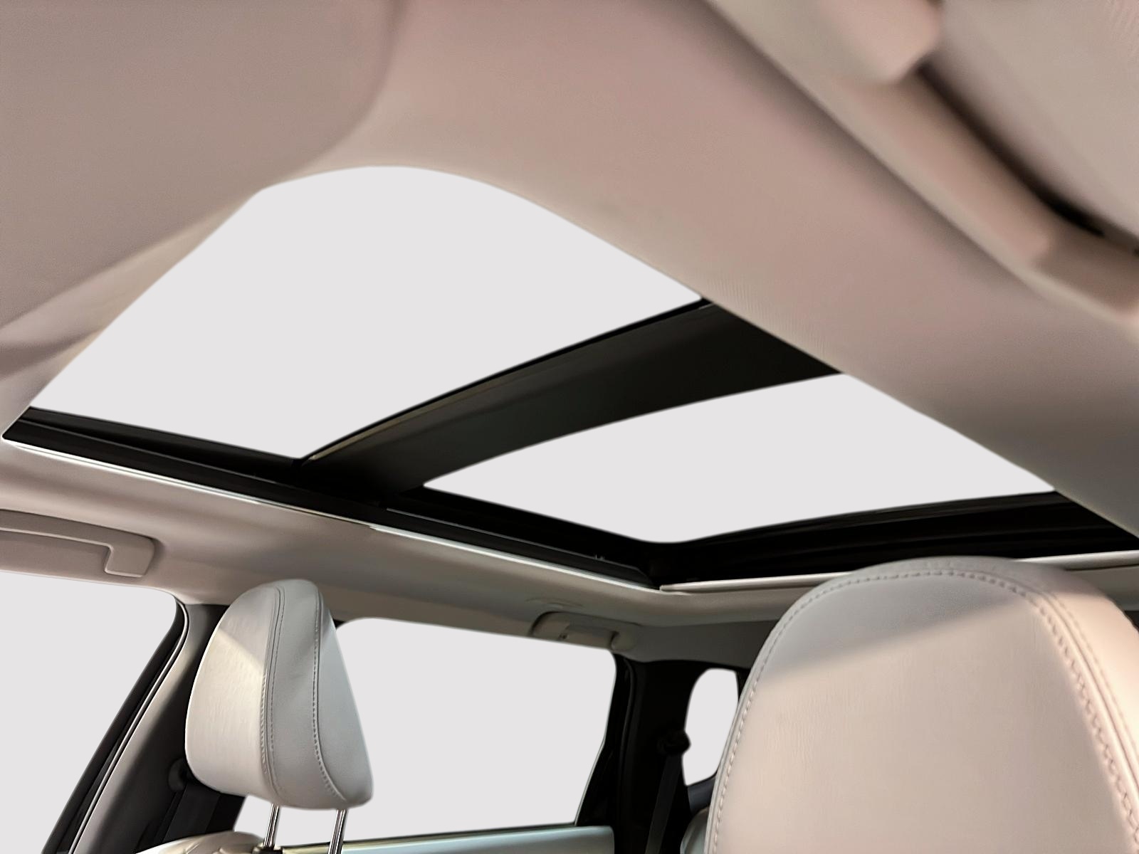 Mitsubishi Outlander SEL S PHEV CUIR TOIT PANO NAV AWC 2023 - image #10