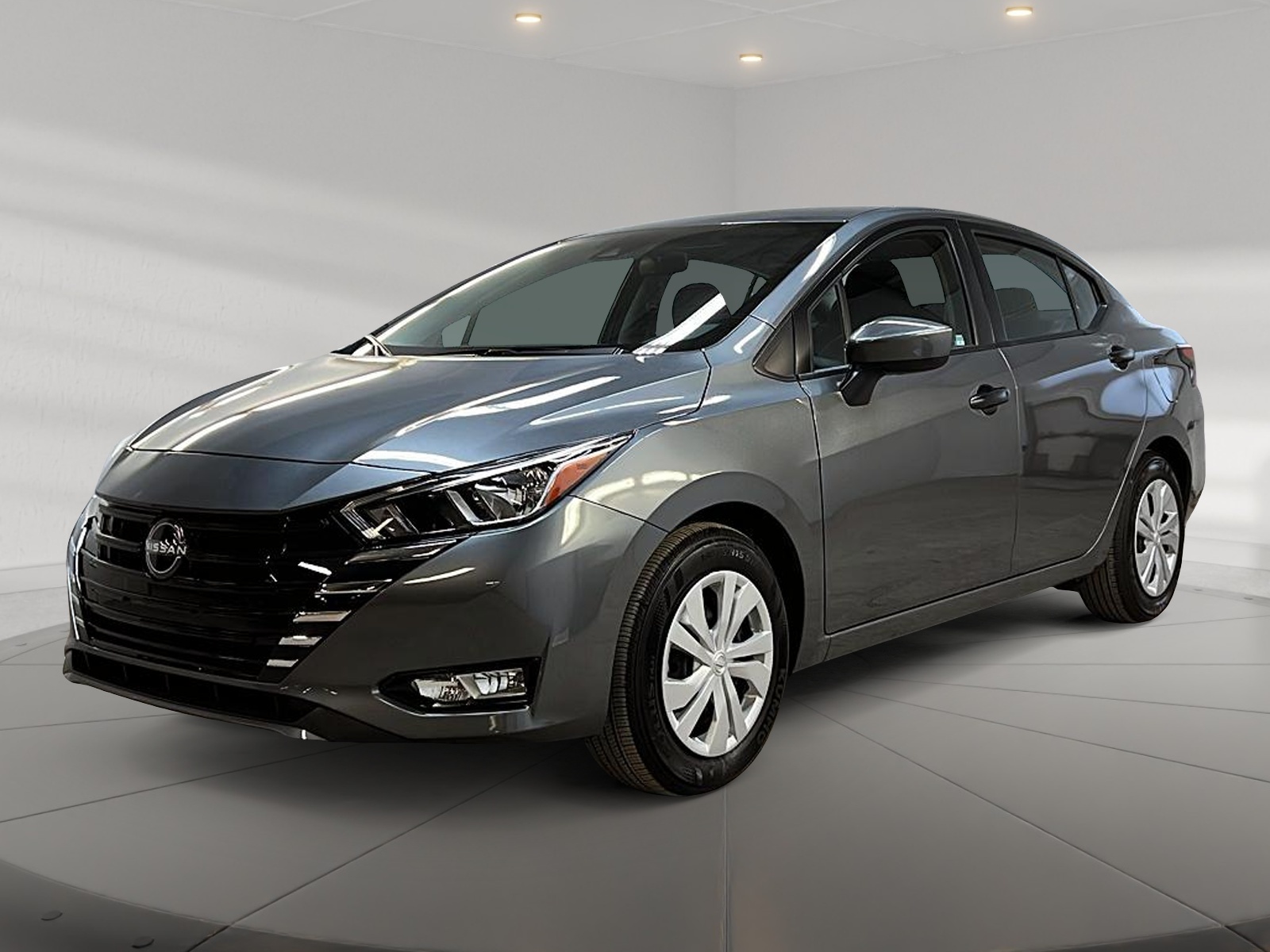 Nissan Versa S 2025 - image #1