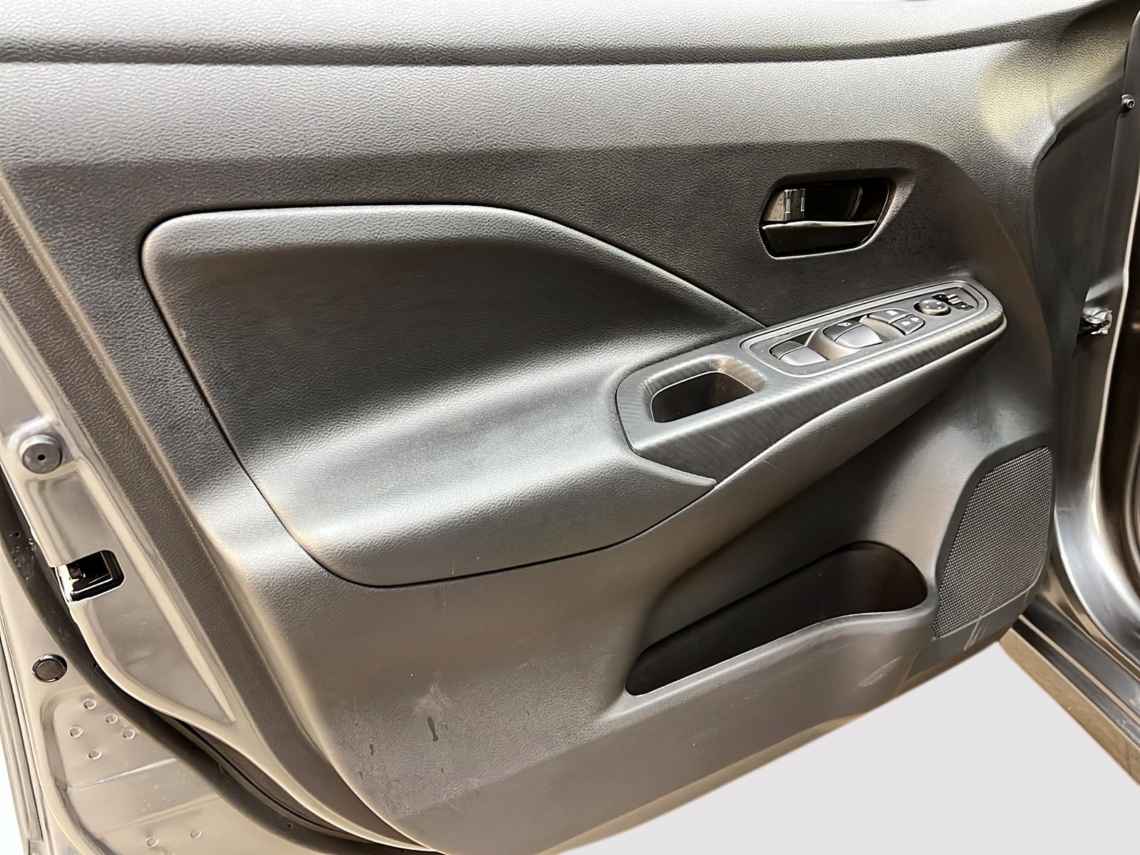 Nissan Versa S 2025 - image #21