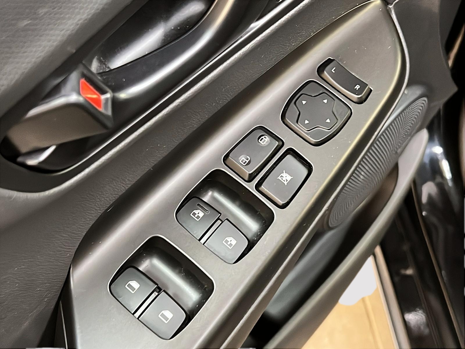 Hyundai Kona 2023 - Image #23