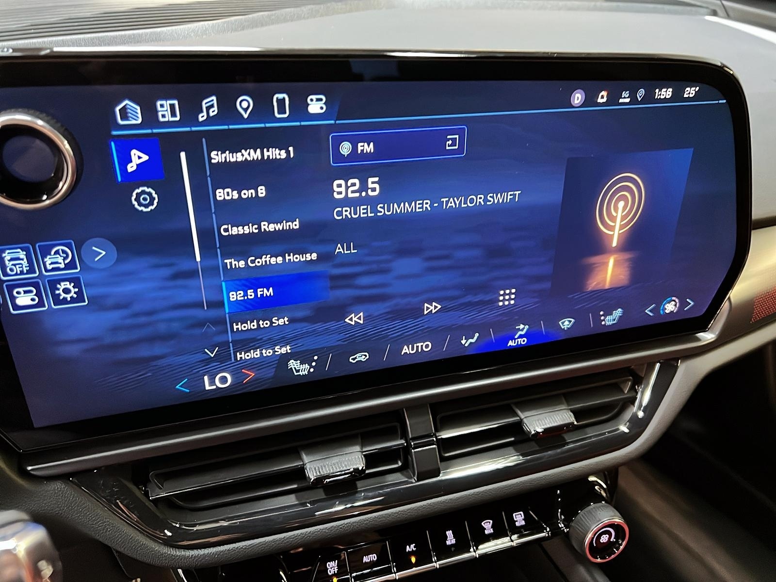 Chevrolet Equinox EV 2RS NAV 4RM 2025 - image #15