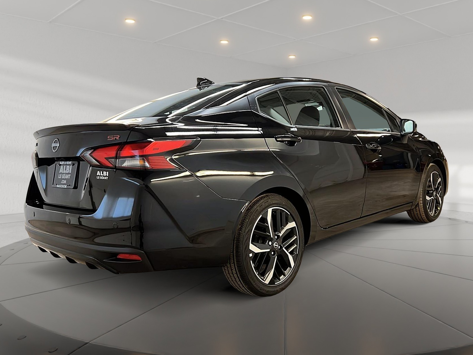 Nissan Versa 2024 - Image #4