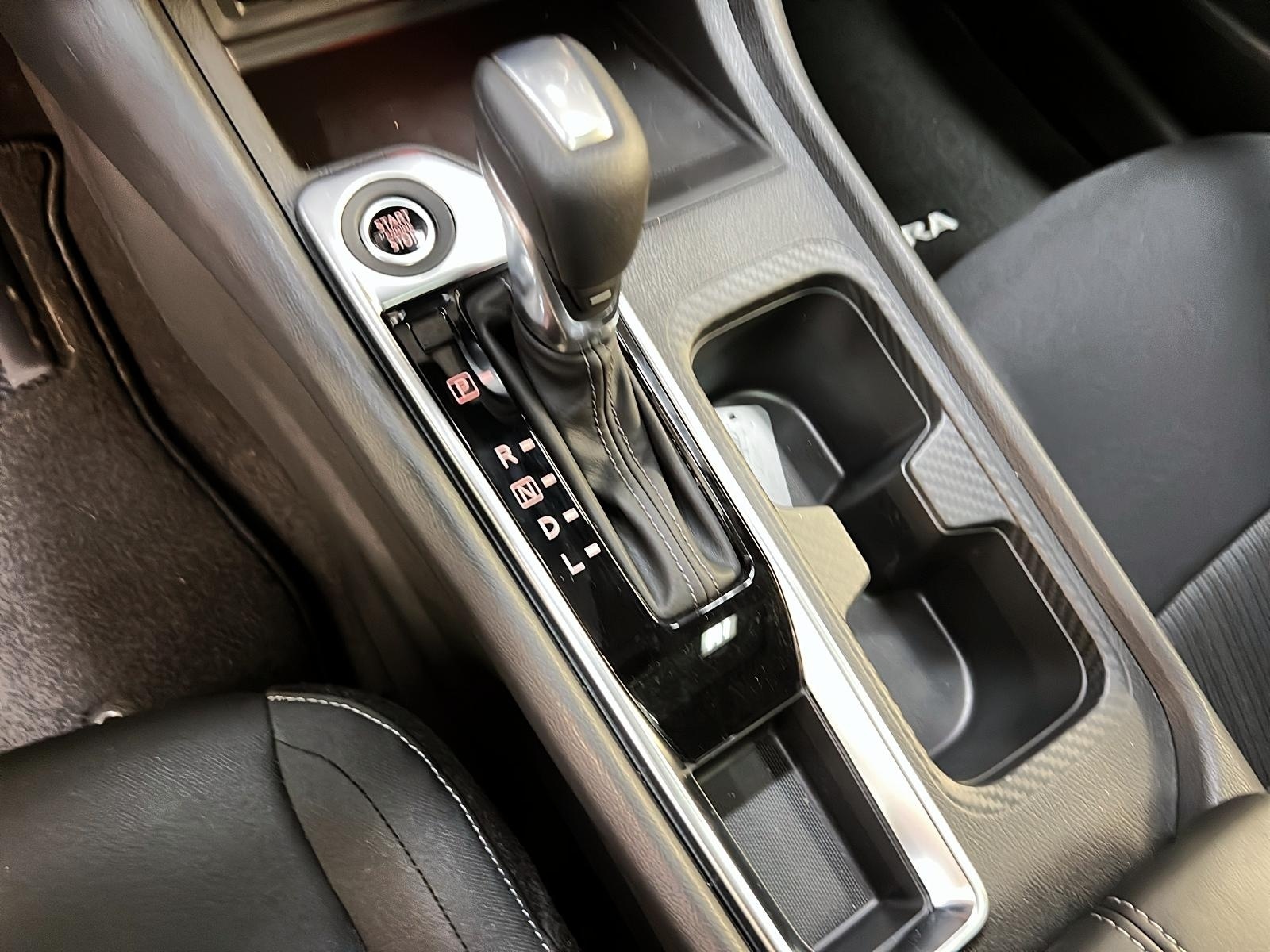 Nissan Sentra SV TOIT 2024 - image #14