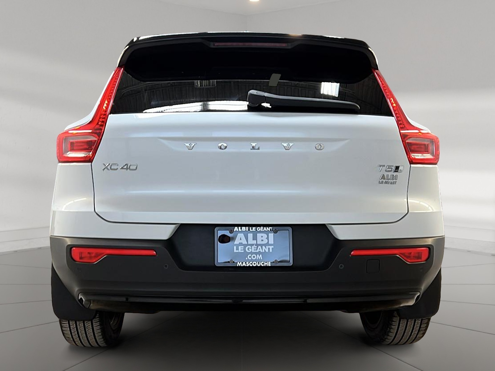 Volvo XC40 2022 - Image #5