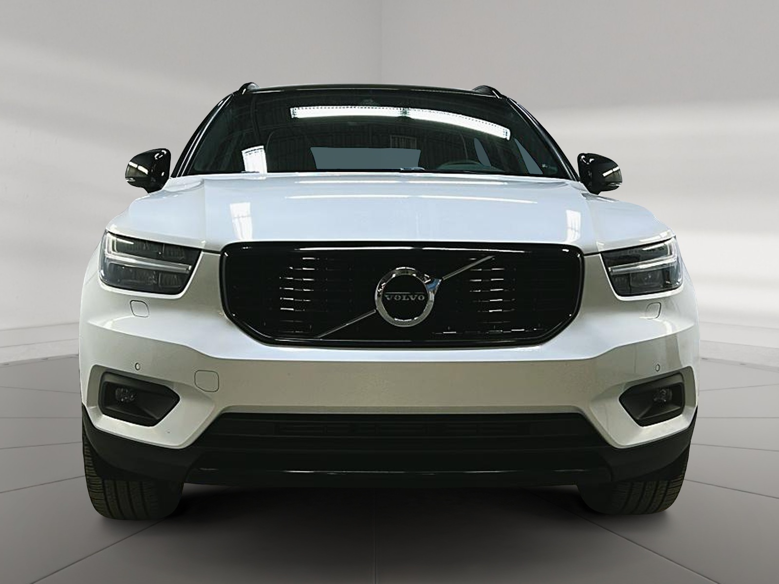 Volvo XC40 2022 - Image #2