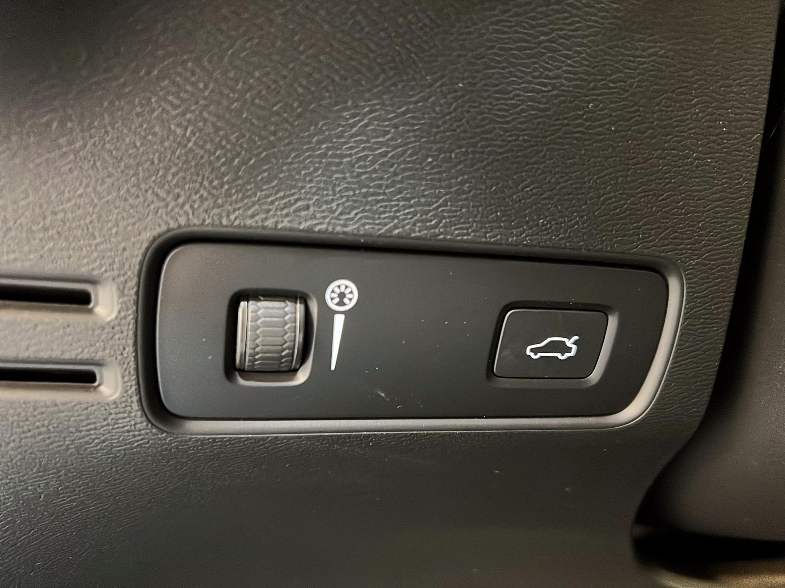 Volvo XC40 2022 - Image #23