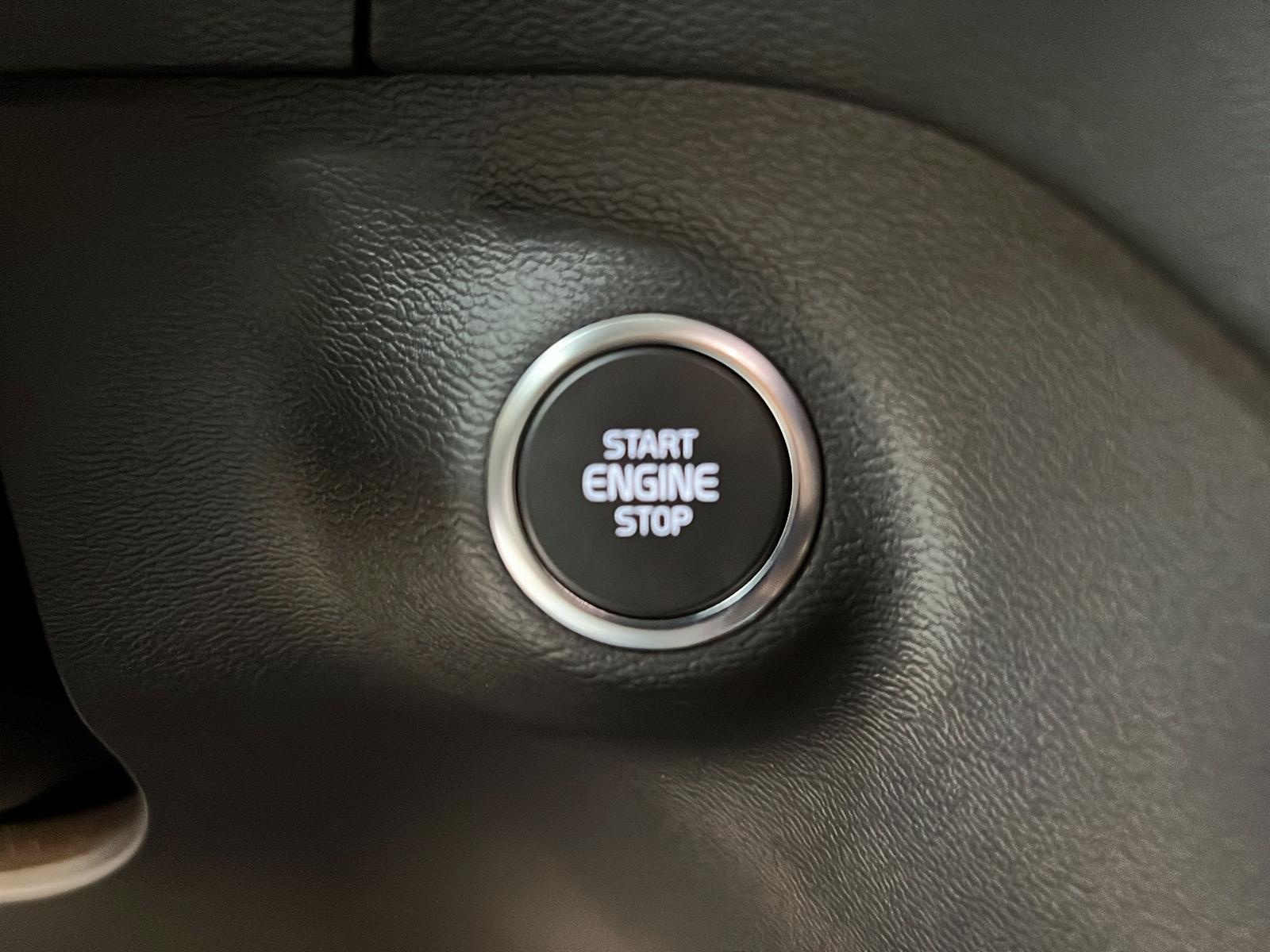 Volvo XC40 T5 R-DESIGN TOIT PANO NAV 4RM 2022 - image #20