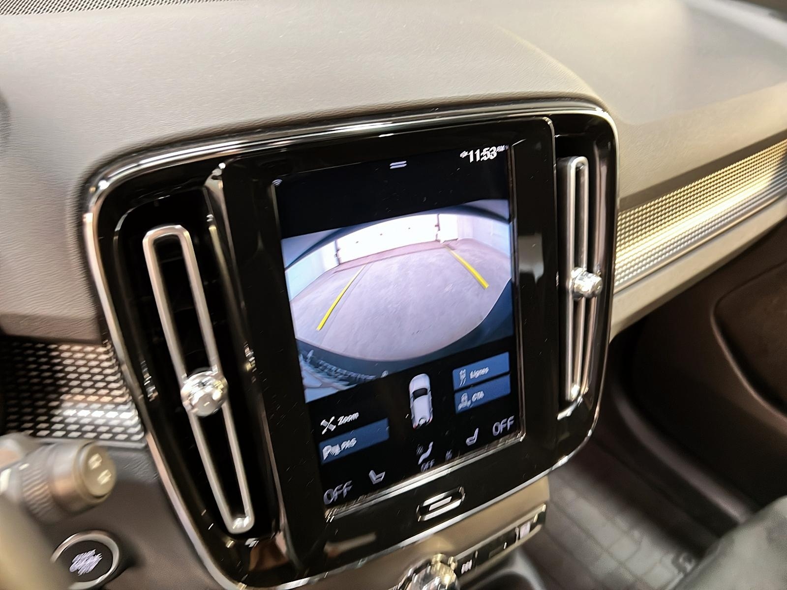 Volvo XC40 2022 - Image #18