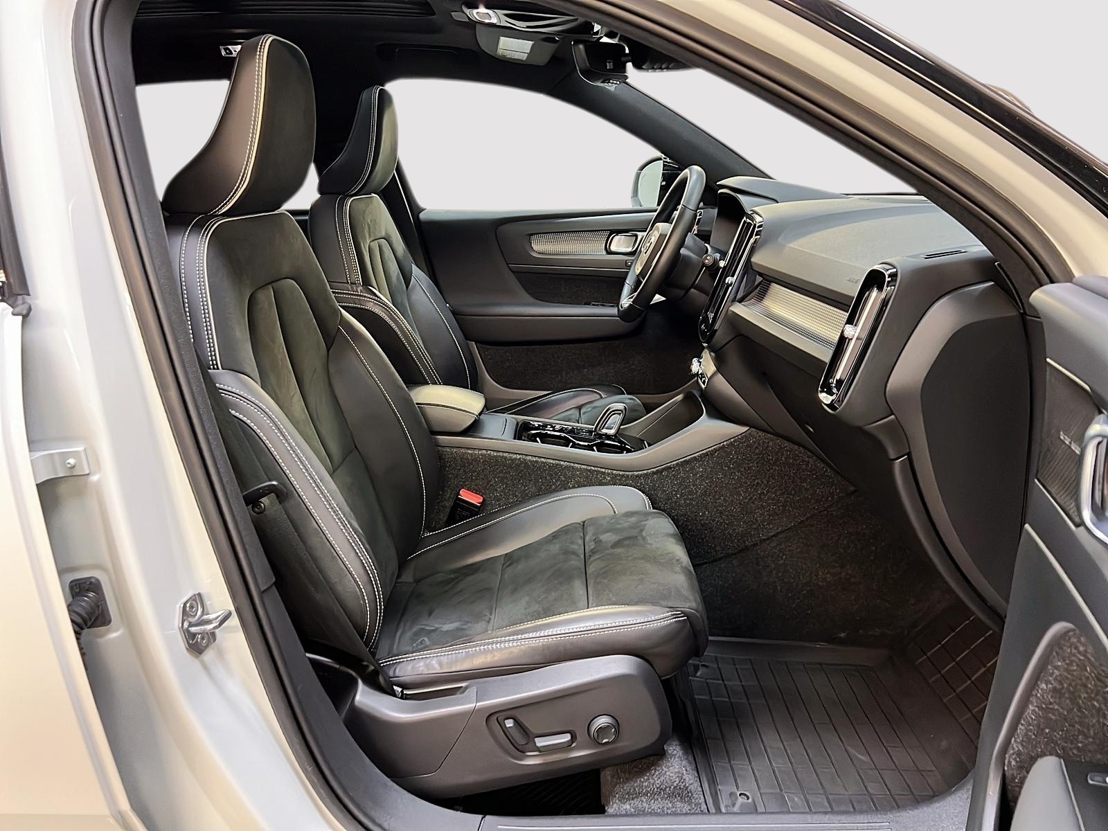 Volvo XC40 2022 - Image #8