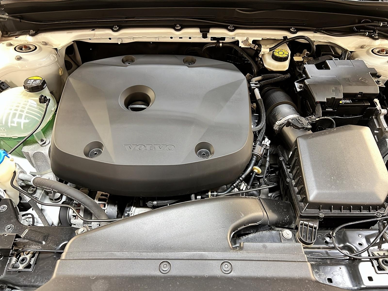 Volvo XC40 2022 - Image #12