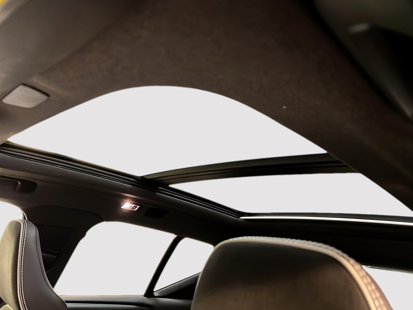 Volvo XC40 2022 - Image #10
