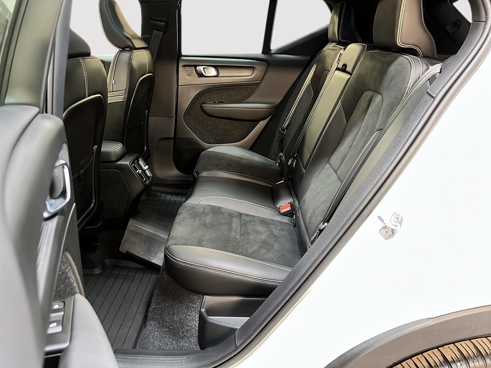 Volvo XC40 2022 - Image #9