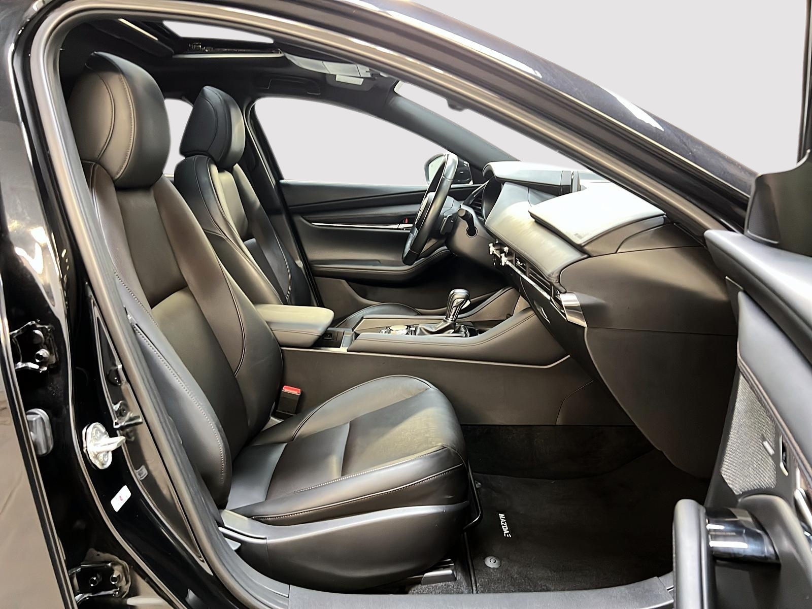 Mazda Mazda3 Sport 2021 - Image #8