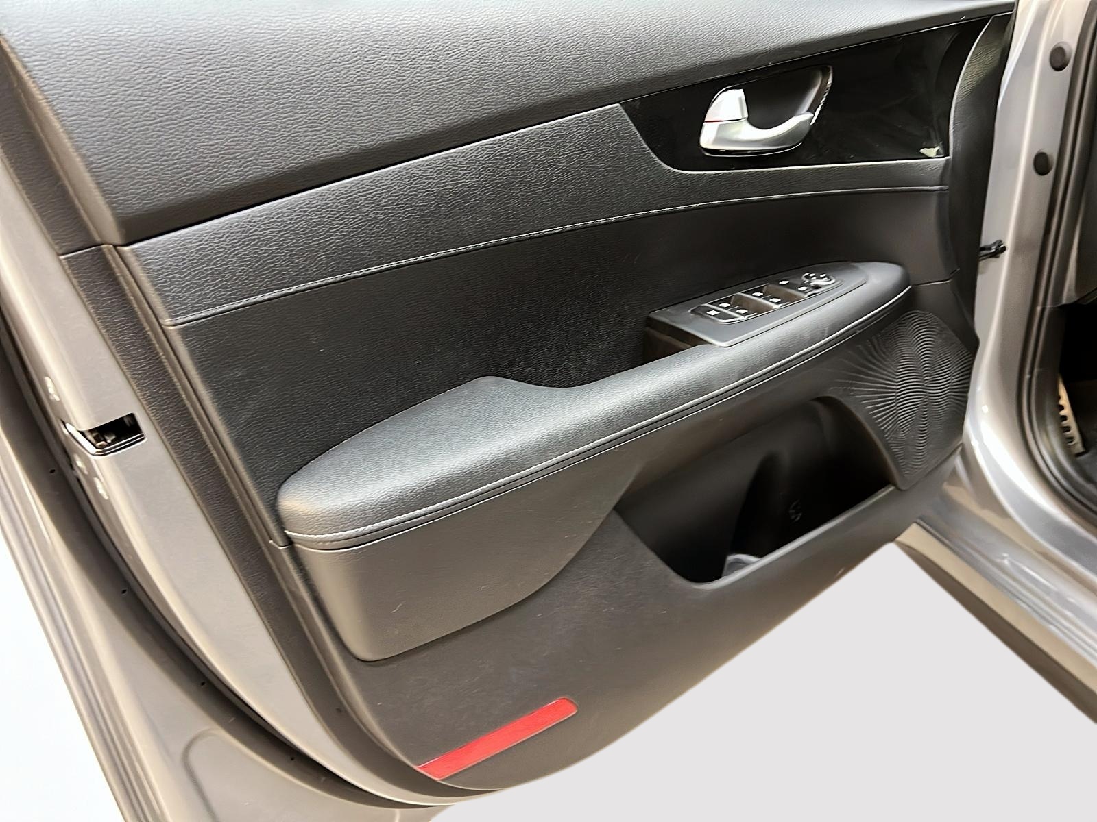 Kia Forte GT-LINE CUIR TOIT NAV 2023 - image #24