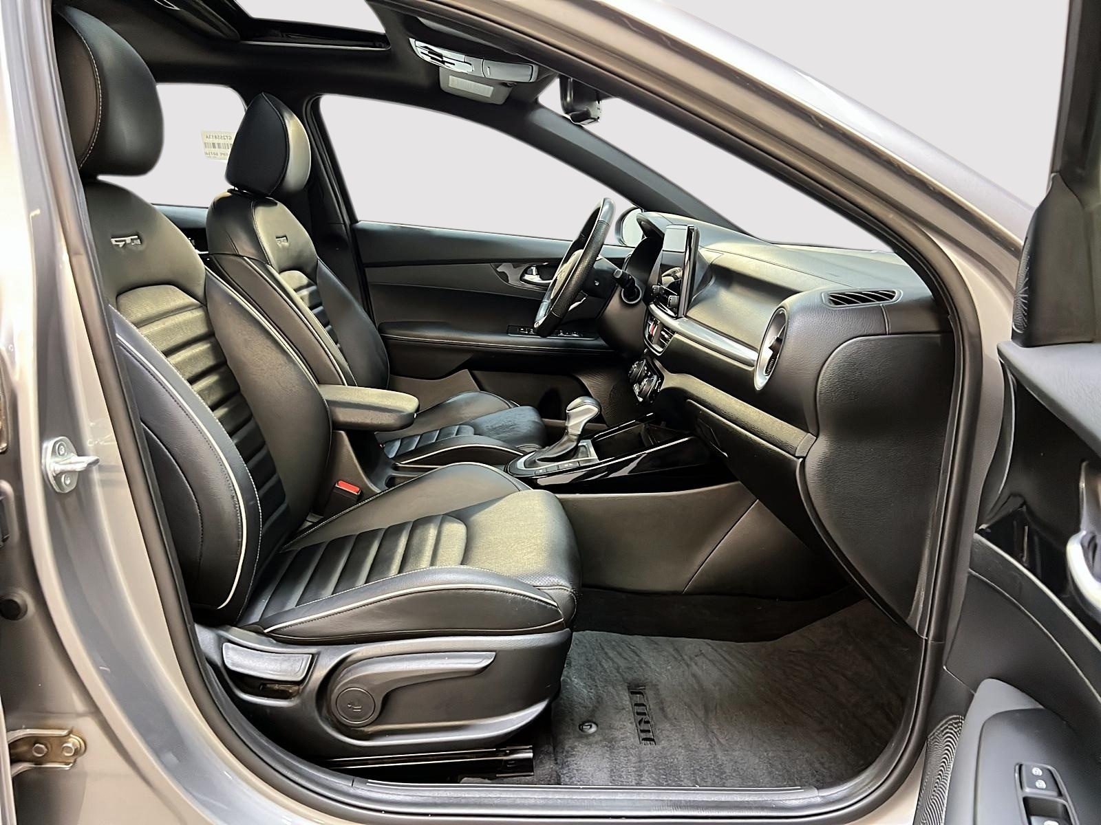 Kia Forte 2023 - Image #8