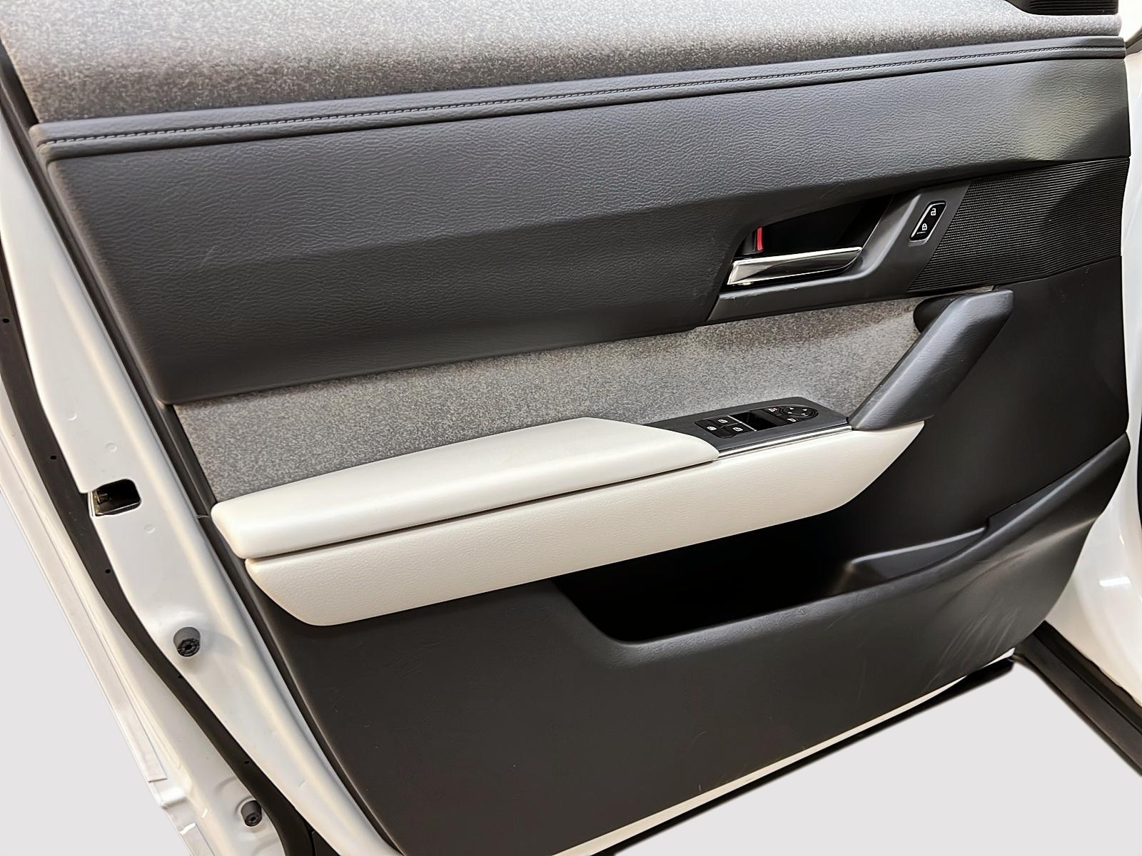 Mazda MX-30 GS NAV 2023 - image #24