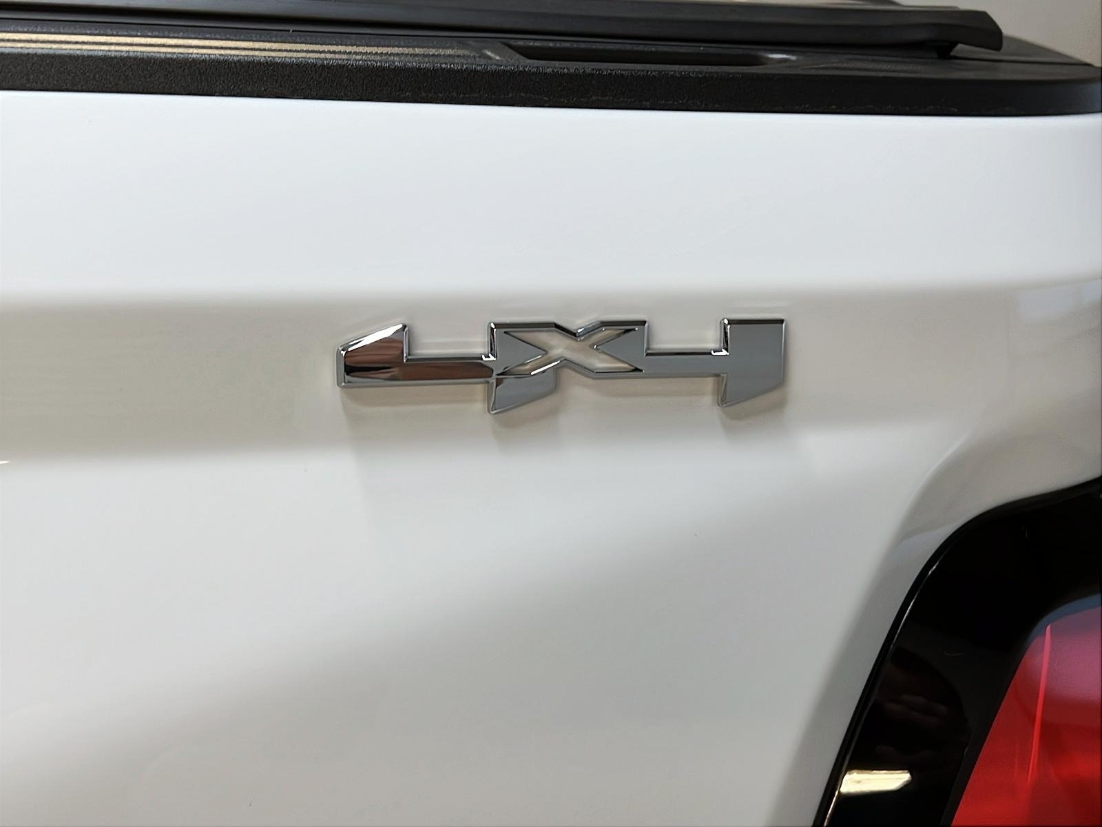 GMC Canyon ELEVATION CREW CAB 4X4 2024 - image #28