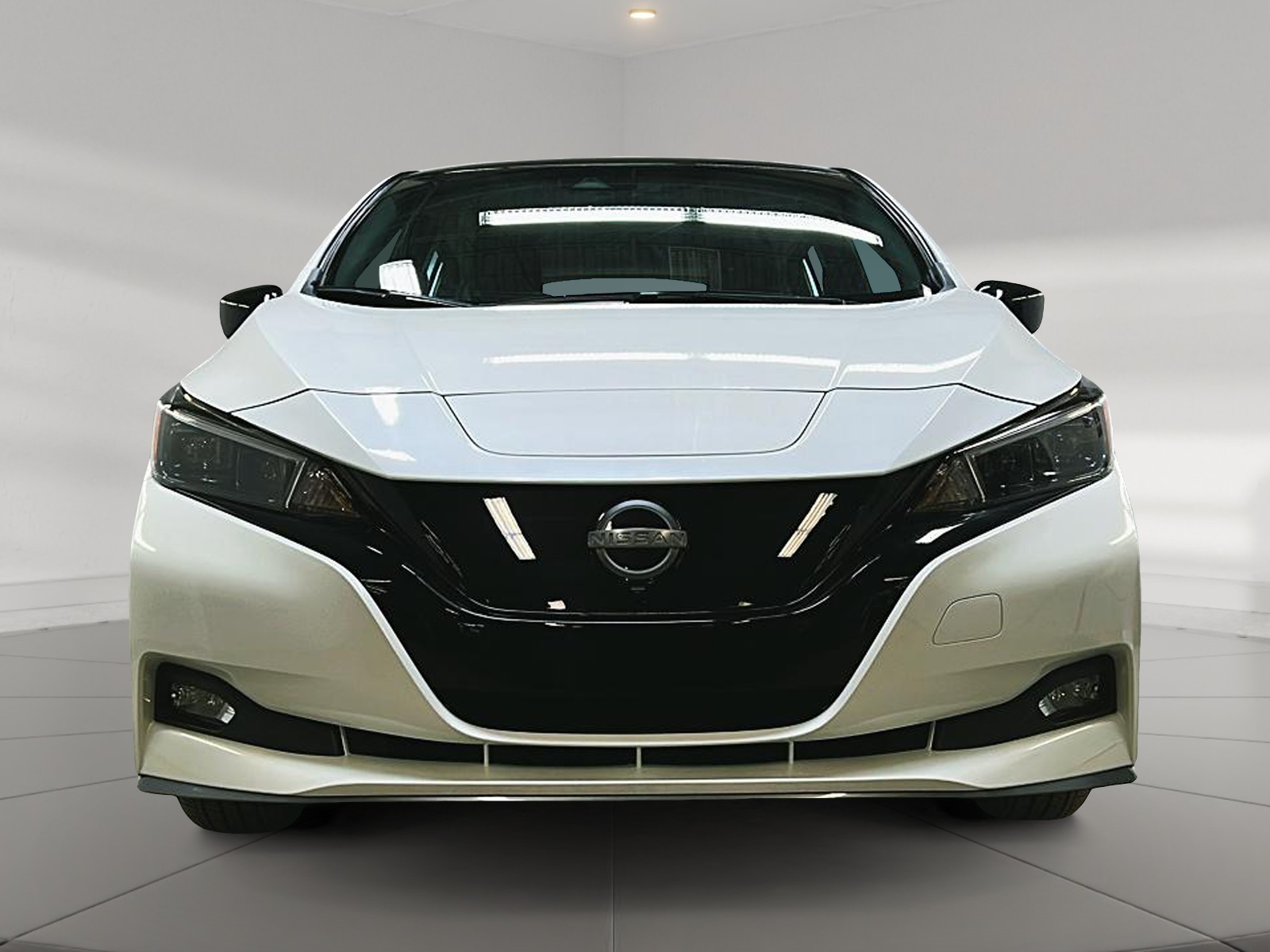 Nissan Leaf 2024 - Image #2