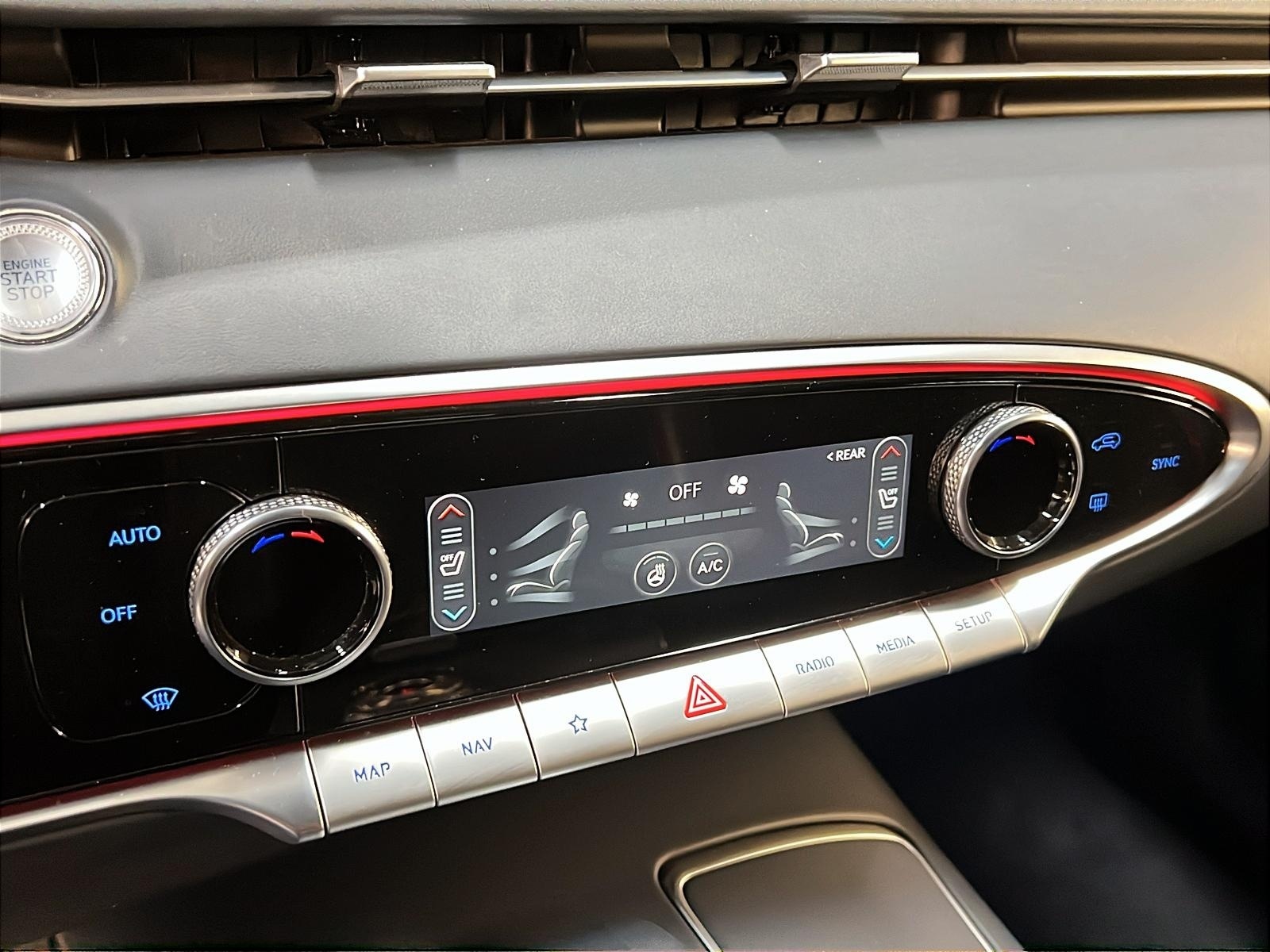 Genesis GV70 PRESTIGE 2.5T TOIT PANO NAV 4RM 2022 - image #17