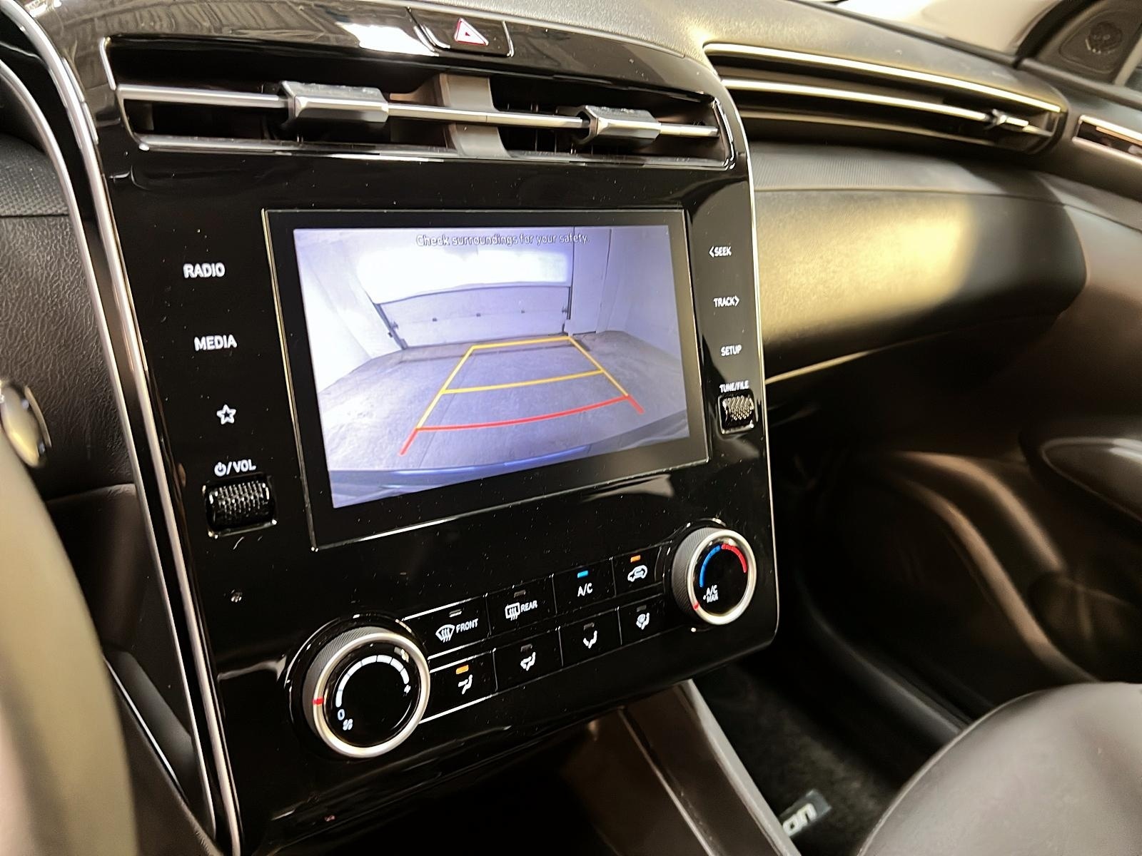 Hyundai Tucson ESSENTIEL 2022 - image #16