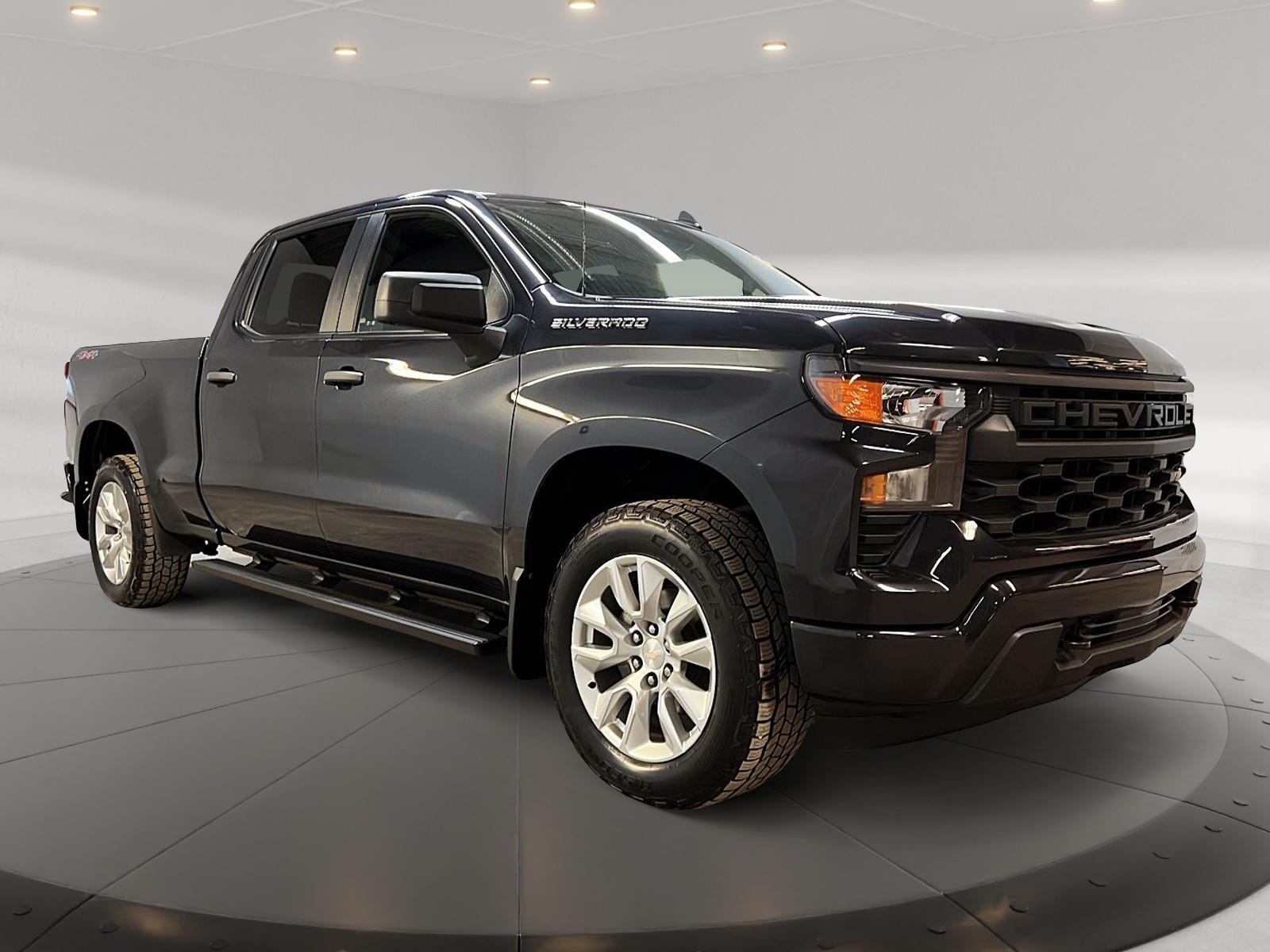 Chevrolet Silverado 1500 CUSTOM CREW CAB 4X4 2023 - image #3