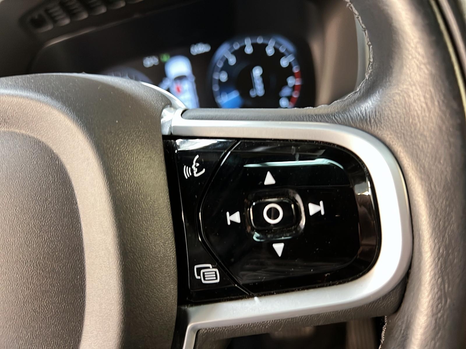 Volvo XC90 2021 - Image #23