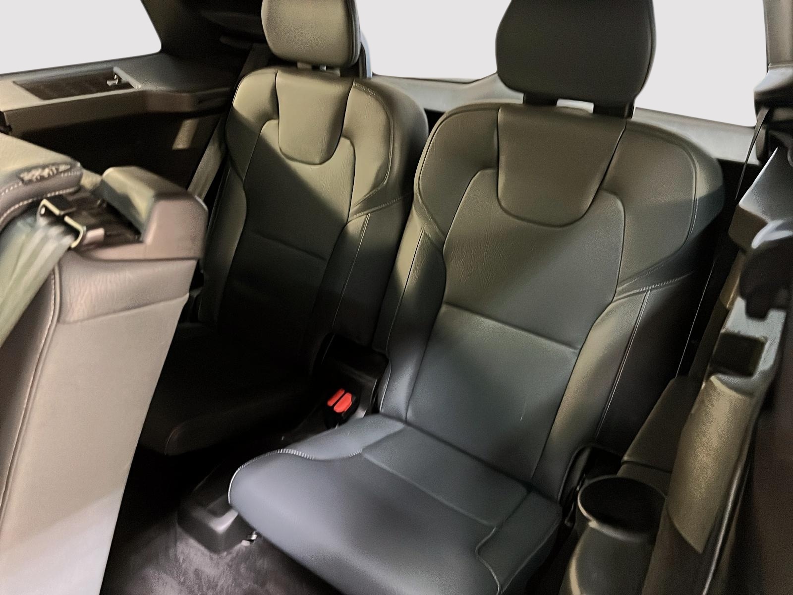 Volvo XC90 T6 MOMENTUM CUIR TOIT PANO NAV 4RM 2021 - image #10