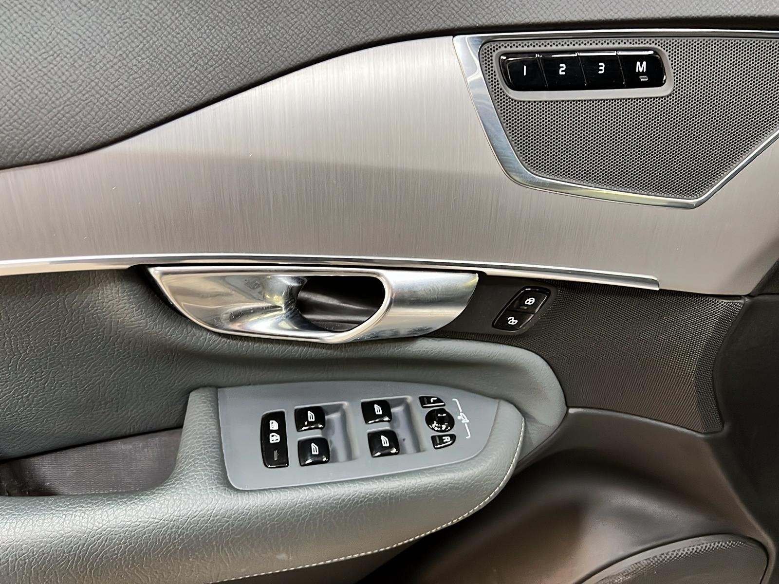 Volvo XC90 2021 - Image #26