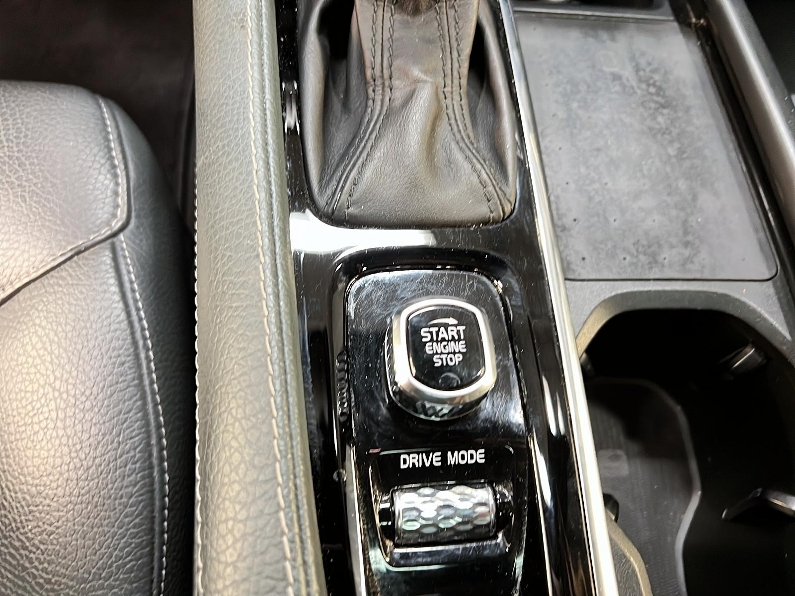 Volvo XC90 2021 - Image #22