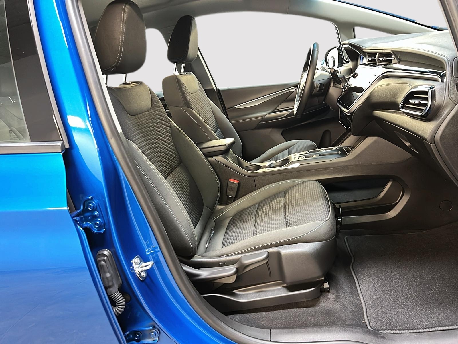 Chevrolet Bolt EV 2023 - Image #8