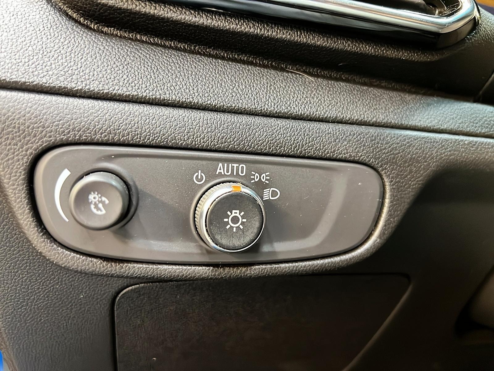 Chevrolet Bolt EV LT 2023 - image #20